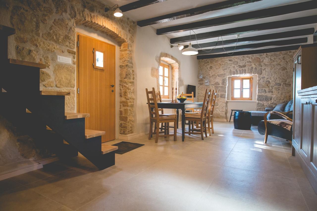 Holiday Home Jela Dobrinj 외부 사진
